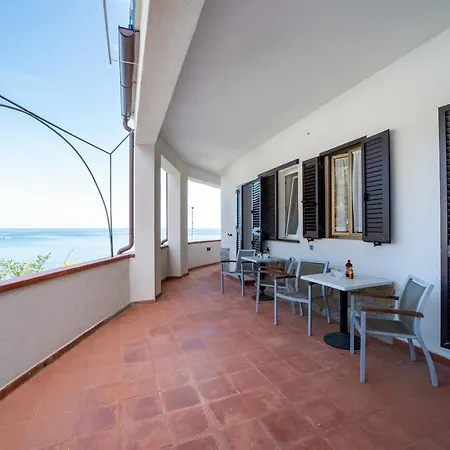 La Stella Hotel 3*